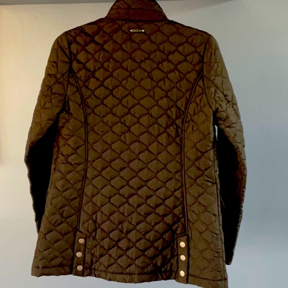 Women’s size small Tommy Hilfiger jacket never worn. Size small - Picture 3 of 4